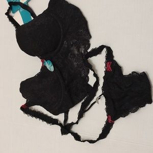 Playtex Black Lace Bra Size 34NC (Nearly C) & Black Thong Size M Offers Welcome